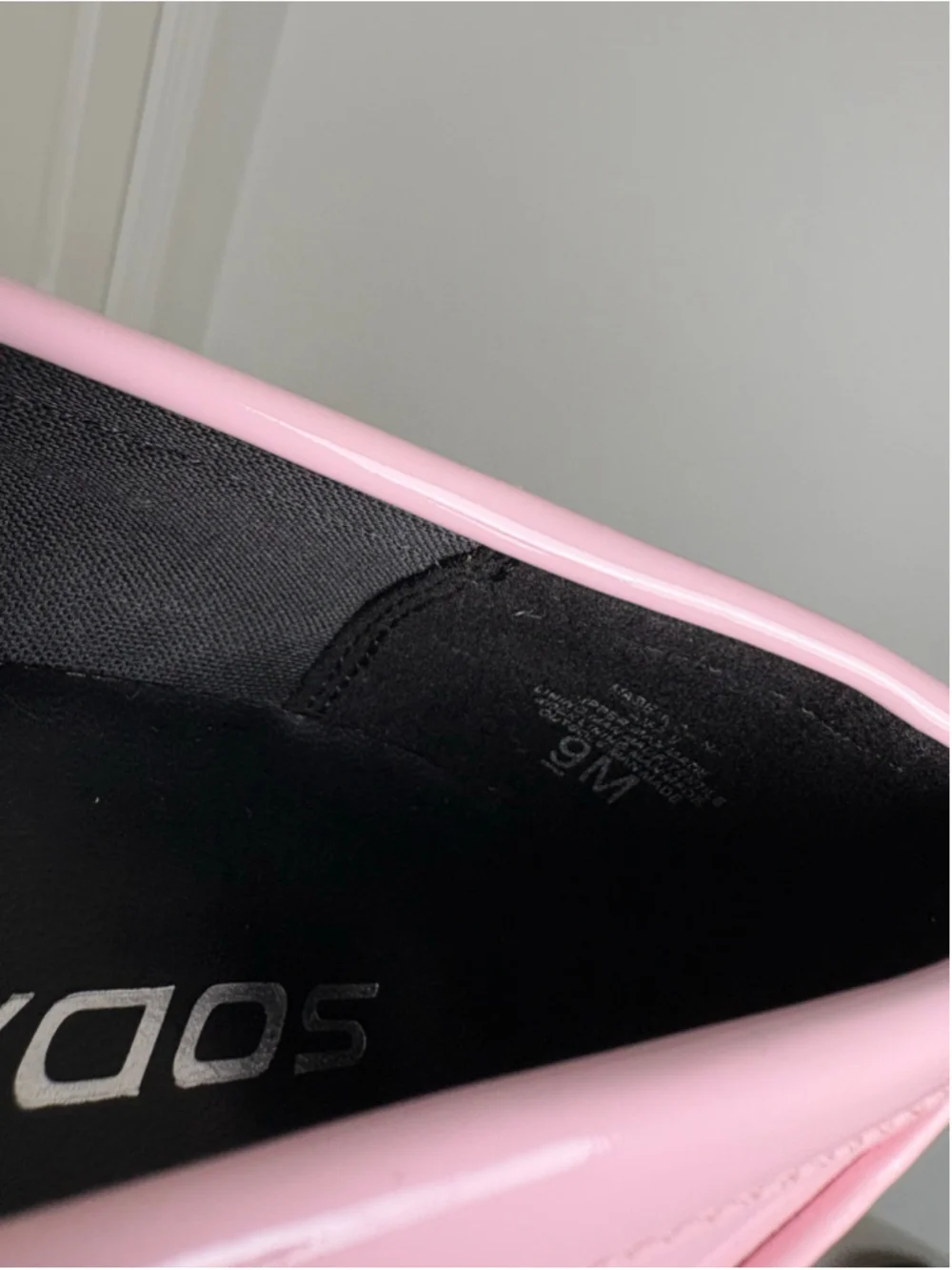 Soda Faux Patent Leather Platform Loafers Size 9 Pink and Black